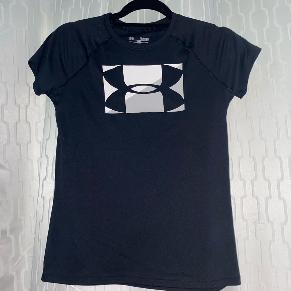 Black Under-Armour Shirt
